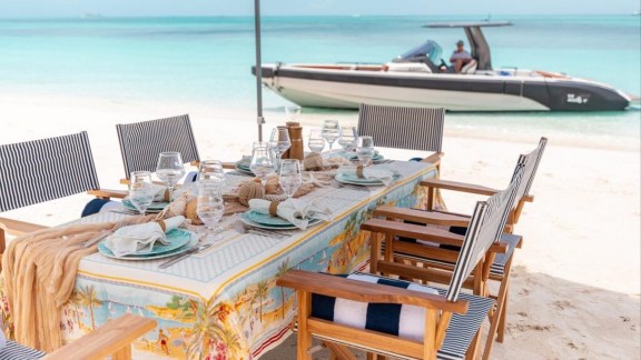 Beach Dining
