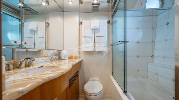 Queen Guest Bathroom