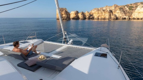 Foredeck lounge area