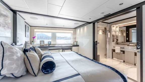 Image of OPTIMISM yacht #9