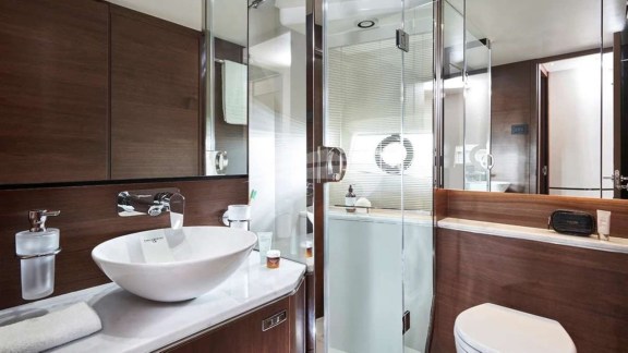 Image of CHAMELEON 3 yacht #15