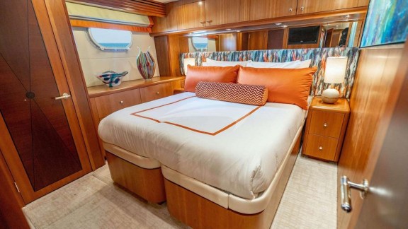 Queen Guest Stateroom