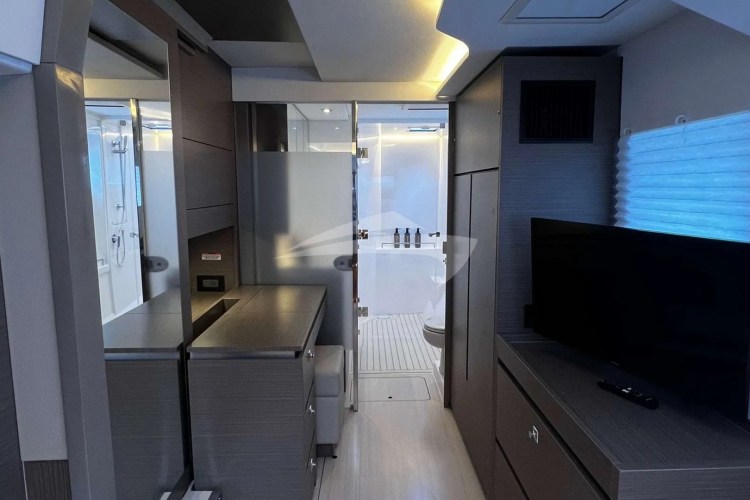 Master cabin suite