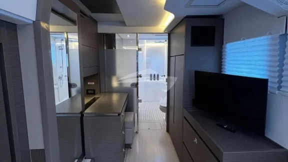 Master cabin suite