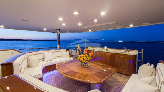 Image of FAR FROM IT yacht #5