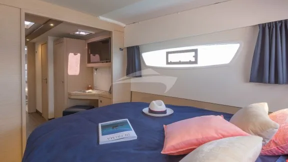 Image of RISE yacht #5