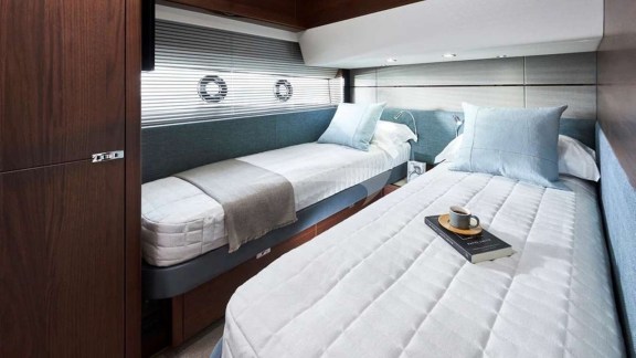 Image of CHAMELEON 3 yacht #9