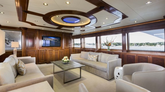 Image of FAR FROM IT yacht #2