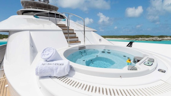 Deck Jacuzzi