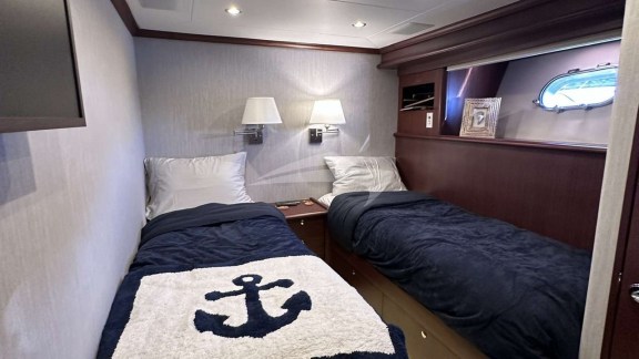 Image of LADY B yacht #12