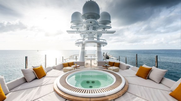Jacuzzi DEck