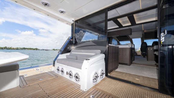 Image of CRYPTO LIFE yacht #17