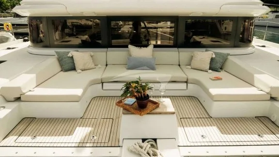 Image of Luna Nova yacht #10