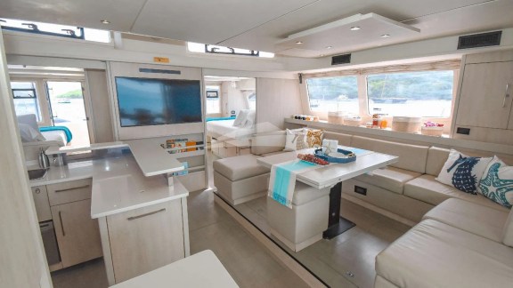 Image of BAREFOOT COWBOY yacht #10