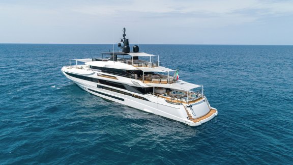 Image of MAVERICK yacht #3