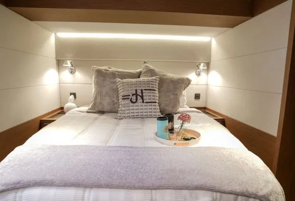 JUSTIFIED HORIZONS Guest Cabin