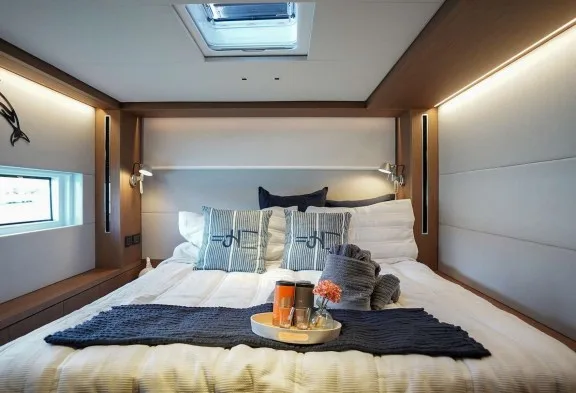 JUSTIFIED HORIZONS Guest Cabin