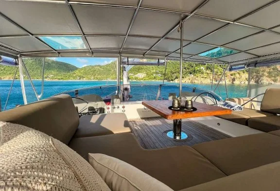 ALLURE Flybridge