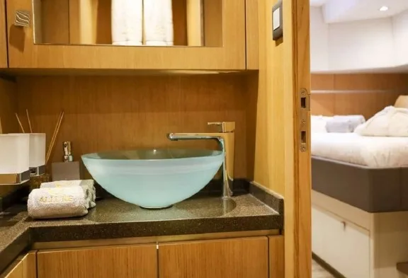 ALLURE Guest Ensuite Bathroom