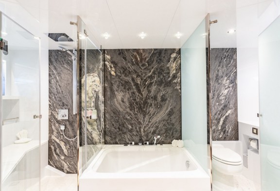 ANGEL EYES Guest Bathroom