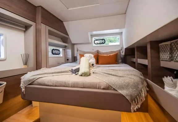 APRICITY Double Guest Cabin Port