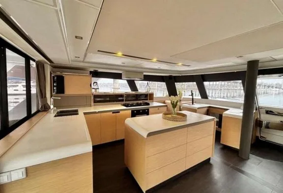 BACCHUS Interior