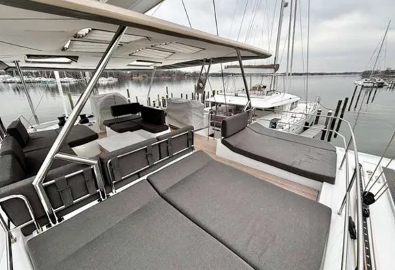 BACCHUS Flybridge Sunpads