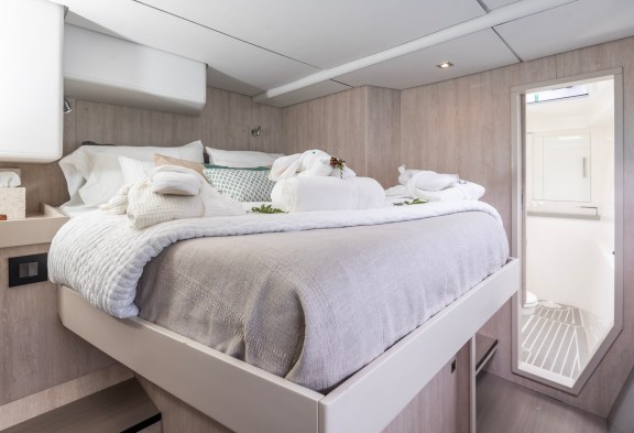 EMYSA Starboard Forward Cabin