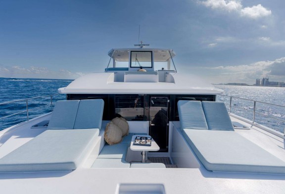 FOREVER YOUNG Foredeck Sunpads