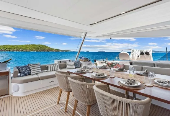 HOURGLASS Main Deck Aft Dining