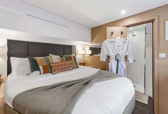 HOURGLASS Guest Cabin Starboard Forward