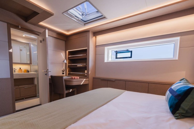 LA DÉSIRADE Double Cabin