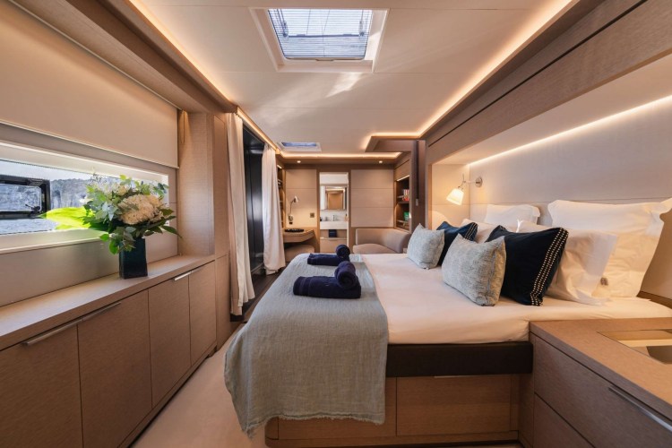 LA DÉSIRADE Double Cabin