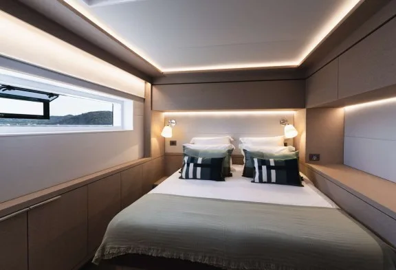 LA DÉSIRADE Double Cabin
