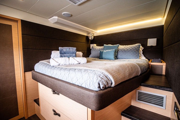 PHILOTIMO Double Cabin