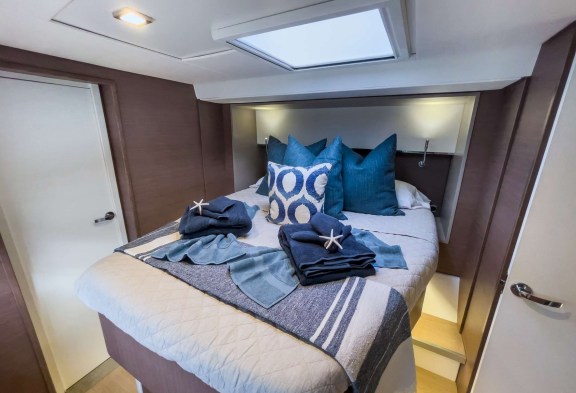 ISLAND KISSES Guest Cabin Portside Forward