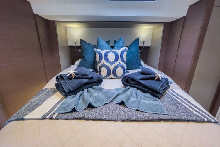 ISLAND KISSES Guest Cabin Portside Forward