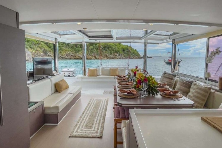 ISLAND KISSES Main Saloon And Aft Deck