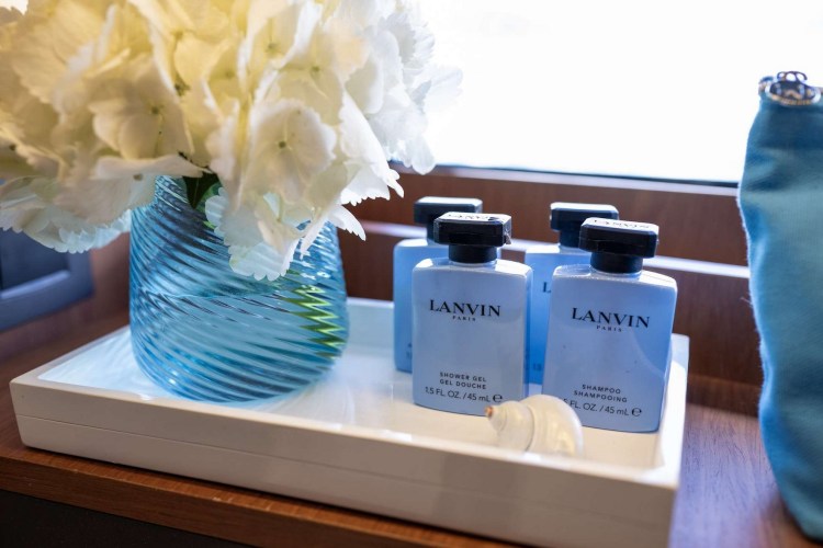 SERENA Bathroom Details