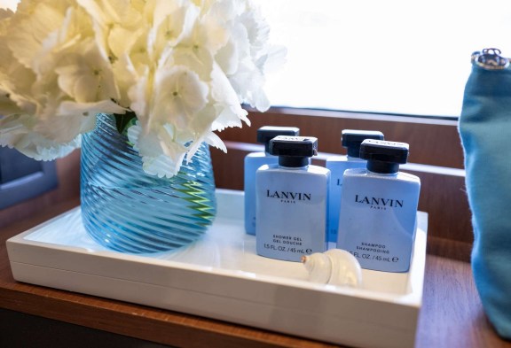 SERENA Bathroom Details