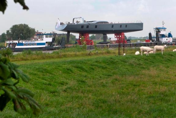 Vitters yacht Sarissa under construction