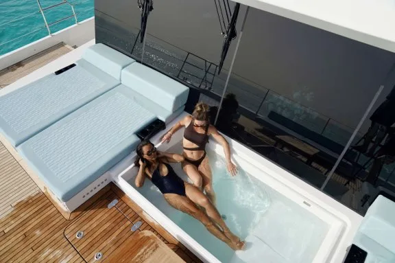 Foredeck Jacuzzi