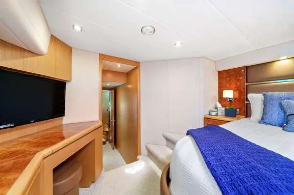Motor Catamaran INDIGO VIP Cabin