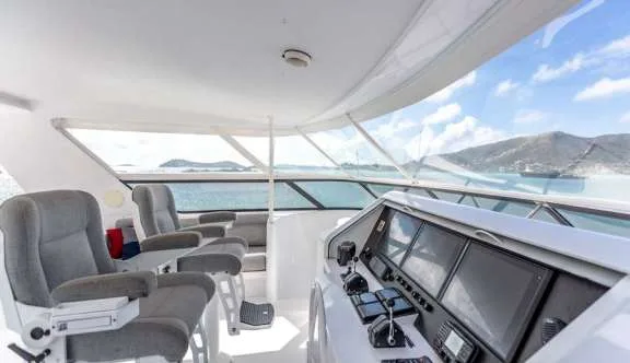 Bridge Helm Controls