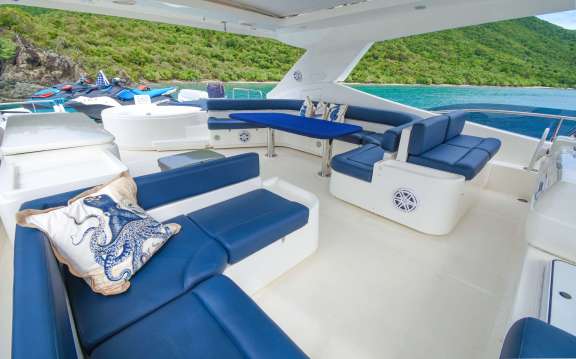 Upper deck