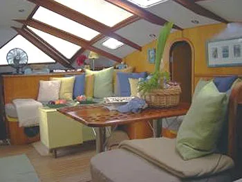 Belline II - Indoor dining