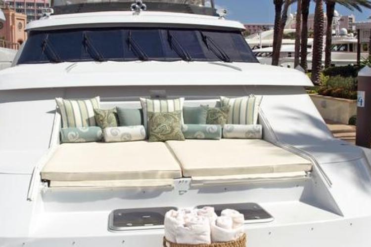GOOD TIMES foredeck