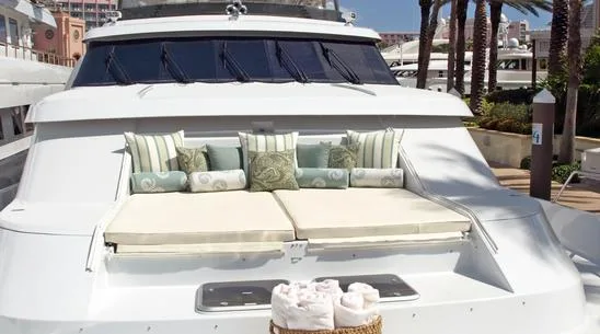 GOOD TIMES foredeck