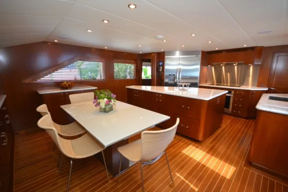 MYGOOD TIMES - Galley dining