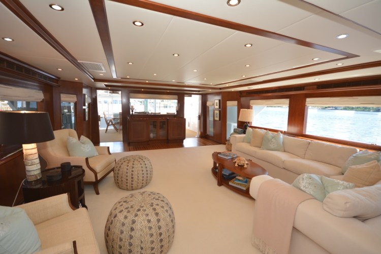 MYGOOD TIMES - Salon aft view 2